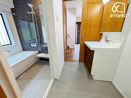 ���ʑ�E���ʏ� �`Wash room�`���̍Q�����������ԑтł��]�T�������Ďx�x�ł�����ʏ�