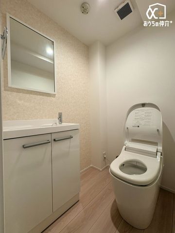 �g�C�� �`Toilet�`�������̂���g�C���ł��B�������E�H�V�����b�g�@�\�t��