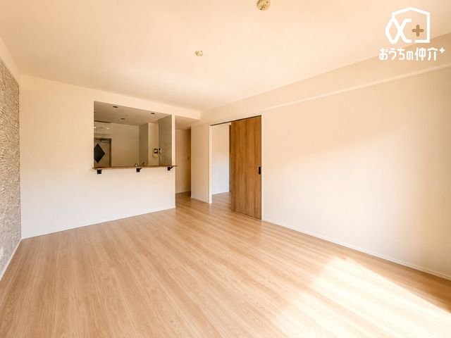 ���r���O �`Living�`�������������͋C��LDK�B�̂�т肭�낮�\�t�@��A���H�����y���ރ_�C�j���O�Z�b�g��u���Ă��������͂���܂���B