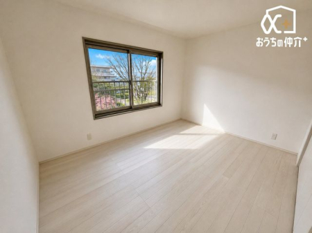 �Q�� ��Q���Ƃ��Ďg�������Ȃ������ł��B�L�߂̍��Ǝ��[�B�o���R�j�[�ɖʂ��A�J���������Ղ�ȃv���C�x�[�g��Ԃł��B