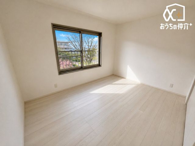 �Q�� ��Q���Ƃ��Ďg�������Ȃ������ł��B�L�߂̍��Ǝ��[�B�o���R�j�[�ɖʂ��A�J���������Ղ�ȃv���C�x�[�g��Ԃł��B