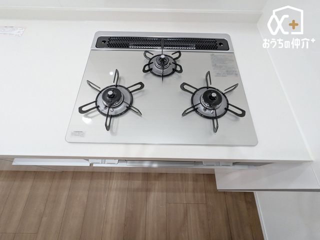 �L�b�`�� �����ɒ������ł��Ă��������͂��ǂ�3���R�����̃L�b�`���ł��B�������͖����̂��ƂȂ̂Ō����ǂ����������ł���̂͊������ł��ˁB