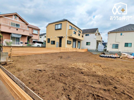 ���n�y�n�ʐ^ ���w�Z�܂œk��7���ƁA���q���܂̒ʊw�����S�̏Z���ł��I�ՐÂȏZ��X�Ŏq��ăt�@�~���[�ɂ��������߁B���z�����Ȃ��y�n�ɂ����R�݌v�ŗ��z�̉Ƃ����������������܂��B
