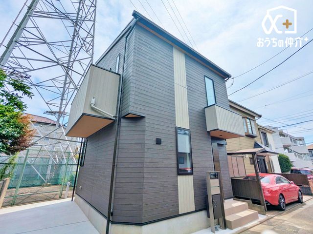 ���n�O�ώʐ^ ���ʂ��킬���Ƃ����X�^�C���b�V���ȃV���v�����_���̊O�ρB��������Ƃ����V���G�b�g�����������ۗ������A������킸�i���������N�[���ȃf�U�C���ł��B