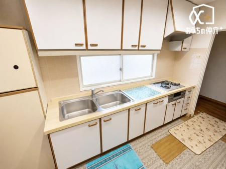 �L�b�`�� �������y��������L�b�`���X�y�[�X�BCG���H�ɂĉƋ�������s���Ă��܂�