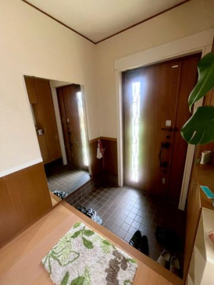 ���� �C�i����f�U�C�����������ւ́A�Z�ޕ��̖������𖞂����N�I���e�B�B�A��邲�Ƒ���A�K�������C�����悭�}����E���炬�ɖ�����������Ԃ�\�������Ă���܂��B