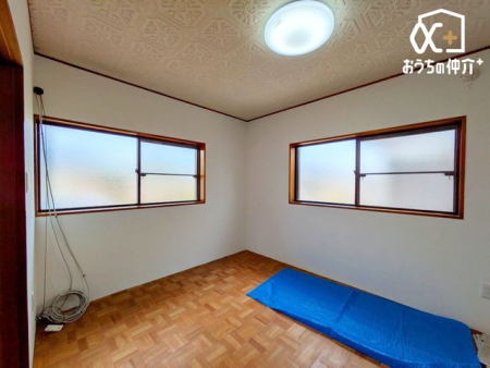 �Q�� -