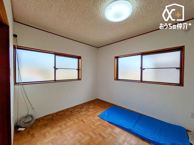 �Q�� -