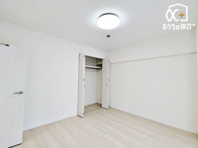 �q������ �q�������ɃI�X�X���ȗm���̗l�q�ł��B�o���R�j�[�ɖʂ��Ă��邽�ߊ��C�����₷���B���邳���\���Ȃ������ł��B