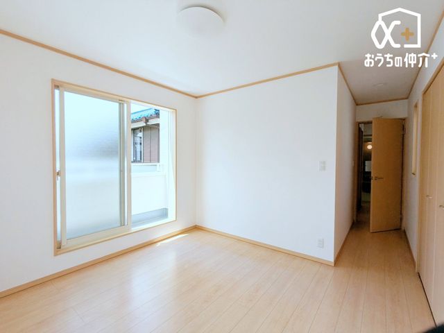 �Q�� �쑤�̃o���R�j�[�ɖʂ������邢�m���B���������S�n�悭�������݁A�������Ƃ������Ԃ��߂����܂��B