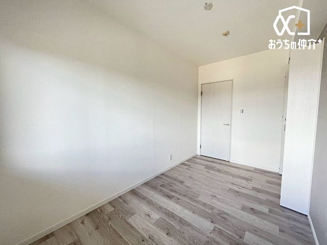 �q������ ���邭�������������͋C�̎q�ǂ������B�V�т��w�т��o�����X�悭�y���߂�A�S�n�悢��Ԃł��B
