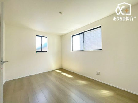�q������ ���邭�������������͋C�̎q�ǂ������B�V�т��w�т��o�����X�悭�y���߂�A�S�n�悢��Ԃł��B