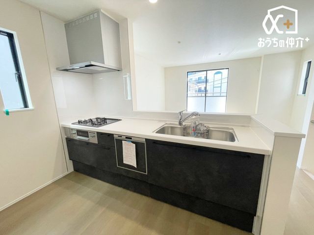 �L�b�`�� �y���֐��̍����Ǝ������z3���R�����ƃO�����t���ł������̕����L����܂��B�@���������Y��ɂȂ邨�����ȒP�L�b�`���p�l�����������_�B�L�b�`���A�_�C�j���O����ʏ��ւ̓������Z���A�Ǝ��������A�b�v�I