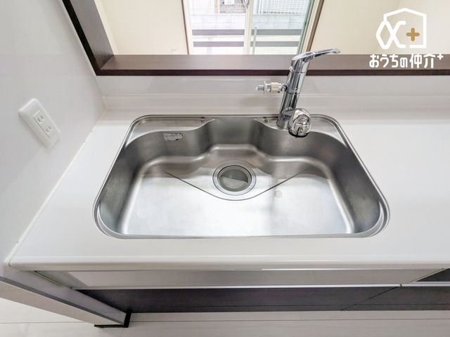�L�b�`�� �`Kitchen�` �@�\���ƃf�U�C���������˔������g������̂悢�V�X�e���L�b�`���A���r���O�Ƃ̈�̊����l������A��������Ԃ��������܂��B