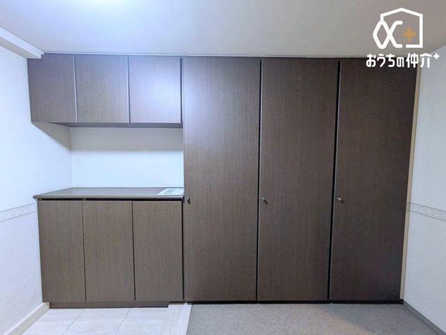 ���� ���ւɂ͎��[�X�y�[�X���[�����Ă���A�P�⏬�����X�b�L�������ł��܂��B�C�̎��[�ɂ�����܂���B�B