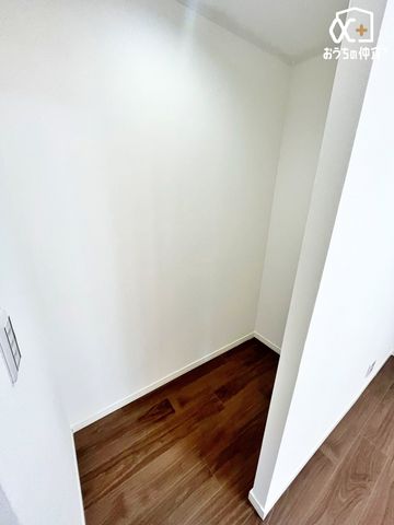 ���[ ���r���O���[�̗l�q�ł��B�I�[�v���^�C�v�Ȃ̂ł��܂��₷�����o���₷�����ł��B