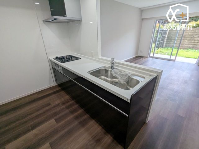 ���r���O �`Living�`�����݂̂���i�`�������e�C�X�g��LDK�B�̂�т肭�낮�\�t�@�₨�H�����y���ރ_�C�j���O�Z�b�g��u���Ă��������͂���܂���B