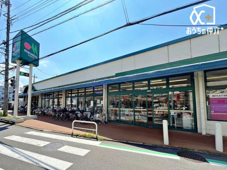 ���ӊ� �}���G�c���v���ēX �k��11���B�����y�����֗��ɂ����������Ă��������鐶�N�H�i�𒆐S�Ƃ����X�[�p�[�}�[�P�b�g�B�H���i�̑��A���p�G�݂ȂǁA���L���i�������Ă��܂��B�c�Ǝ���. ����9���`���9�� 870m