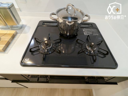 �L�b�`�� �����ɒ������ł��Ă��������͂��ǂ�3���R�����̃L�b�`���ł��B�������͖����̂��ƂȂ̂Ō����ǂ����������ł���̂͊������ł��ˁB