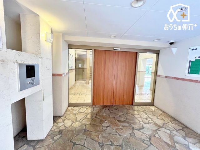 �G���g�����X �Ǘ����s���͂����������̂���G���g�����X�B�I�[�g���b�N����������Ă���}���V�����Ȃ�ł̖͂h�Ɛ������͂ł��B