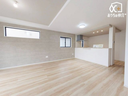 ���r���O �`Living�`�������������͋C��LDK�B�̂�т肭�낮�\�t�@��A���H�����y���ރ_�C�j���O�Z�b�g��u���Ă��������͂���܂���B