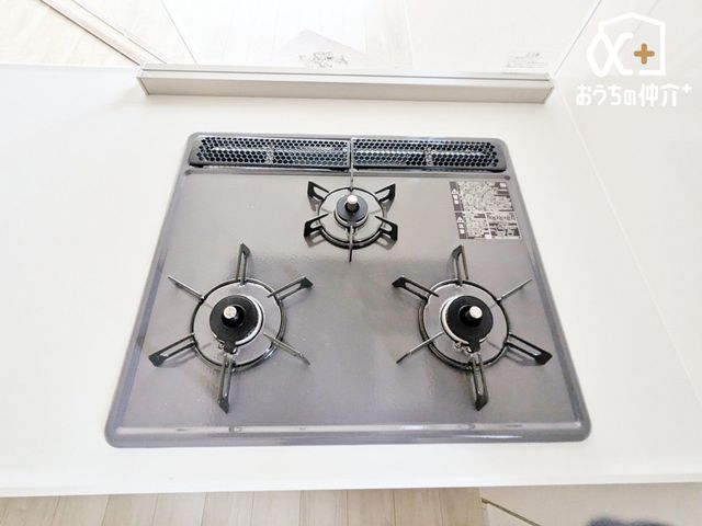 �L�b�`�� �����ɒ������ł��Ă��������͂��ǂ�3���R�����̃L�b�`���ł��B�������͖����̂��ƂȂ̂Ō����ǂ����������ł���̂͊������ł��ˁB