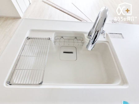�L�b�`�� �`Kitchen�` �@�\���ƃf�U�C���������˔������g������̂悢�V�X�e���L�b�`���A���r���O�Ƃ̈�̊����l������A��������Ԃ��������܂��B