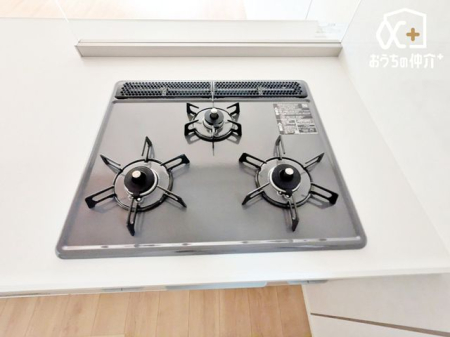 �L�b�`�� �����ɒ������ł��Ă��������͂��ǂ�3���R�����̃L�b�`���ł��B�������͖����̂��ƂȂ̂Ō����ǂ����������ł���̂͊������ł��ˁB