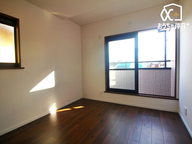 ���̑� �y5.5���@�쑤�m���z�o���R�j�[�ɖʂ���5.5���m����2024�N11�����t�H�[�����̂��ʐ^�ɂȂ�܂��B