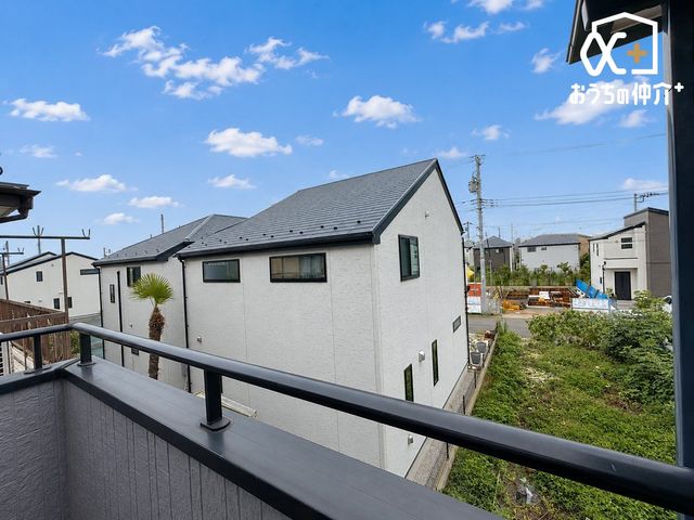 ���̑� �o���R�j�[���猩�n�����i�F�ɂȂ�܂��B���V�C�̗ǂ����́A�󂪂悭�����A�C�����̂�����ԂɂȂ肻���ł��ˁI�z�����Ȃǂ��A���񌻒n�ɂĂ��m���߂��������I���₢���킹���҂����Ă���܂���(^^)/