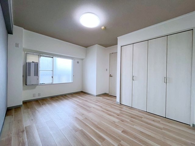 �q������ -