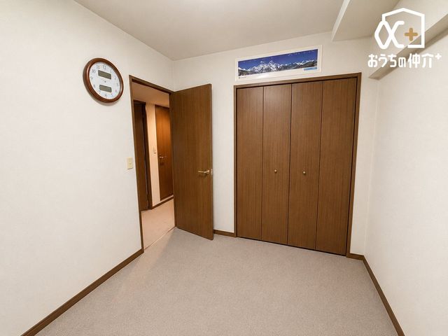 �q������ ���[�����Ղ�̗m���Ȃ�A���������ߗނ��X�b�L���Еt���A�y�����q�������ɁB��AI�摜�����ɂ��󎺏�Ԃ��C���[�W�����ʐ^�ł��B