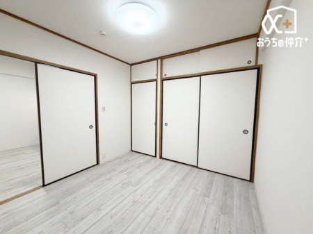 �q������ ���邭�L�X�Ƃ����m���́A���q���܂̐����ɂ҂�����̋�ԁB�׋����V�т����K�ɁI