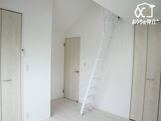 �Q�� ���t�g�X�y�[�X���������6.3���̗m���ł��B�G�ߕ��̑傫�ȉו��̎��[�͂������A��̕����⃏�[�N�X�y�[�X�ȂǁA�A�C�f�A����ő��ʂɊ��􂷂閣�͓I�ȃv���C�x�[�g��Ԃł��B