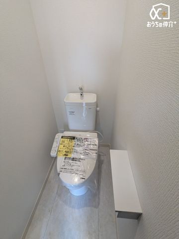 �g�C�� �`Toilet�`�����g���ꏊ�����炱���A�������₨�|�����ȒP�ȃV���v���ȃf�U�C�����̗p���܂����B�ǖʂɒI���������܂��̂ł���������[�����邱�Ƃ��ł��܂��B