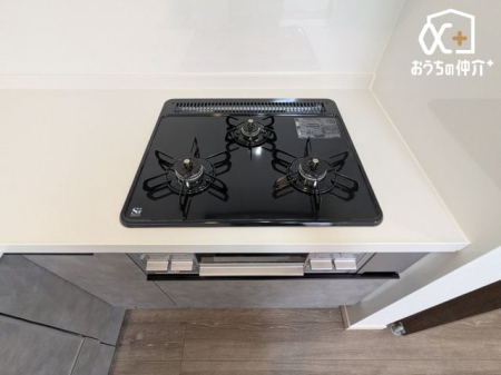 �L�b�`�� �����ɒ������ł��Ă��������͂��ǂ�3���R�����̃L�b�`���ł��B�������͖����̂��ƂȂ̂Ō����ǂ����������ł���̂͊������ł��ˁB