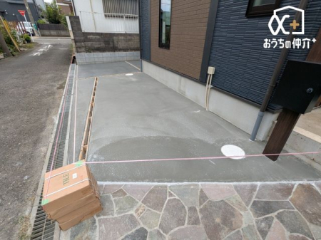  �J�[�X�y�[�X��2�䂠��B���]�Ԃ��߂�X�y�[�X�Ƃ��Ă����p���������܂��B���Ԃł̗��q�ɂ��Ή��ł��܂��I