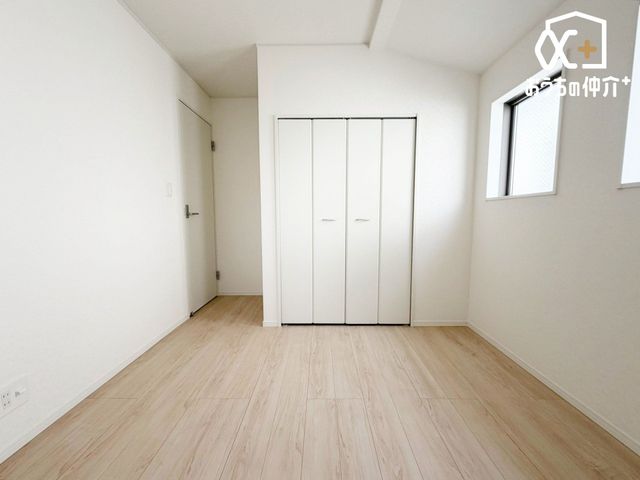 ���̑� 2�K�����ɂ���5���̗m���B�g���₷���`��ŉƋ�̔z�u�����₷���A�N���[�[�b�g�������B���q�l�̂������⏑�ցA�����[�g���[�N�X�y�[�X�Ƃ��Ă��҂�����̉��K�Ȃ������ł��B