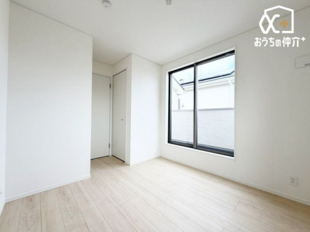 �q������ �쑤�̐�p�o���R�j�[�ɖʂ����z������ǍD��5���̗m���B���邭�C�����̗ǂ���������A�����S�n�悭�ڊo�߂��܂��B�N���[�[�b�g�t���ł������̋�Ԃ��L���L�����p�ł��܂��B