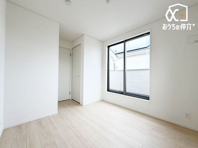 �q������ �쑤�̐�p�o���R�j�[�ɖʂ����z������ǍD��5���̗m���B���邭�C�����̗ǂ���������A�����S�n�悭�ڊo�߂��܂��B�N���[�[�b�g�t���ł������̋�Ԃ��L���L�����p�ł��܂��B