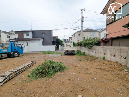 ���n�y�n�ʐ^ �쑤4.0m�����ɖʂ����z����ǍD�Ȑ��`�n�쑤���H�ɐړ����Ă��邽�߁A��������E�ʕ��Ƃ��ɗǍD�B���邭�S�n�悢�Z��Ԃ��������܂��B