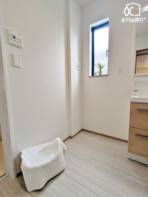 ���ʑ�E���ʏ� ����������ʕ����ǍD�ȃ����h���[�X�y�[�X�ł��B