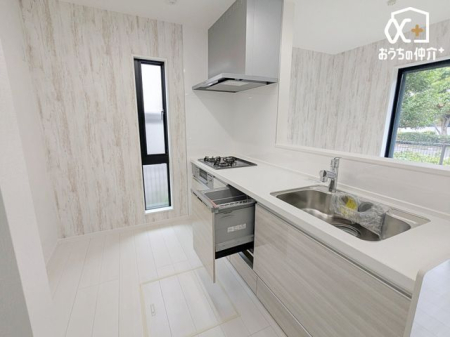 �L�b�`�� �`Kitchen�`�H���򊣑��@�����̃V�X�e���L�b�`���̗p�I���͐ߐ��ɂ��q����D����̂ł��B�����Ő�򂷂�̂ŉ�����������藎�Ƃ��܂�
