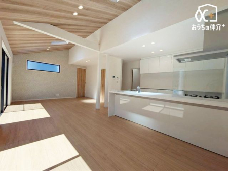 ���r���O �`Living�`����Ȃɂ��z�������郊�r���O�͋C�������ǂ��ł��ˁB�����������J���[�Ŏd�グ�������b�N�X��Ԃł��I