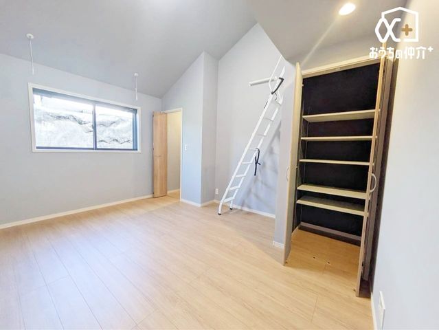 �Q�� �`Room�`�m���̓i�`�������ȃt���[�����O�Ɨ����������F�̕ǂ�����A�C���e���A���l����̂��ƂĂ��y�����ł��ˁI