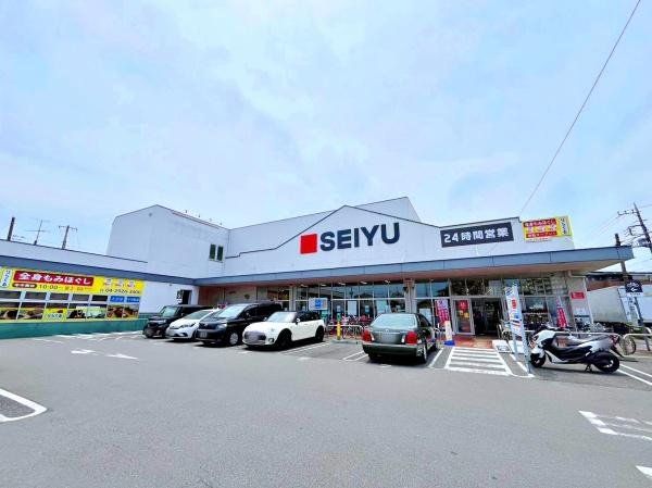 ���ӊ� ���F����|���X �k��6���B�i�����L�x�ȃX�[�p�[�}�[�P�b�g�ł������܂��B�ߗׂ̕��X�ł���������Ă���܂��B���ԏ���L���ł��B 440m