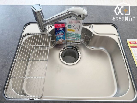 �L�b�`�� �������Ȃ��炲�Ƒ��̂��炪�����L�b�`���ł��B�����������q�l�̗l�q���킩��̂ŁA���S���Ă������Ɏ��g��ł��������܂��B�������΂ɂ��邩���b�����R�ƒe�݂܂��B