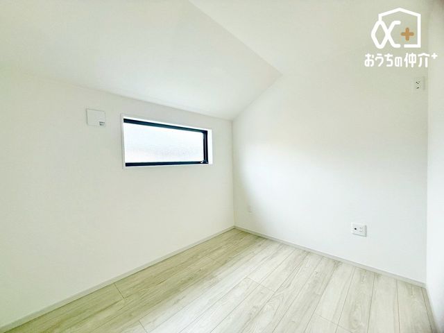 ���̑����� �ߗނ͂������A��̓����v���o�̕i�܂ł����Ղ�d������[���̎��[�X�y�[�X�B�ו����������Ƒ��ł����S�̎��[�͂ŁA������������w�L�������������邱�Ƃ��ł��܂��B
