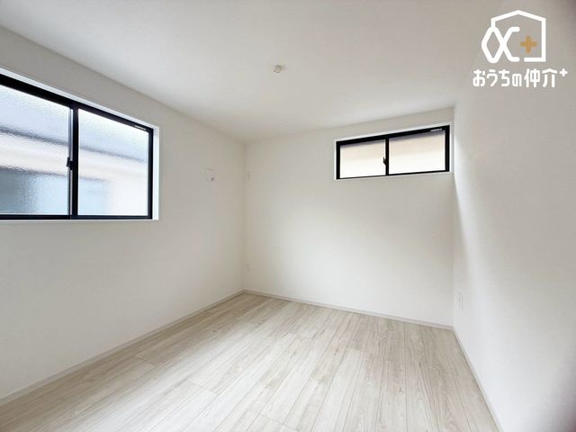 ���̑� �傫�ȃN���[�[�b�g��������g������̗ǂ�5.2���̗m���B�x�b�h��Ƌ�̃��C�A�E�g�����₷���A���q�l�����͂�����񃊃��[�g���[�N���̕����ȂǁA���C�t�X�^�C���ɍ��킹�ď_��Ɋ��􂵂܂��B