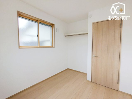 ���̑� �Ɨ����̍���4.5���̂������B���[�N�X�y�[�X��[�˂Ƃ��Ă����p�ł��A��炵�̕����L����܂��B